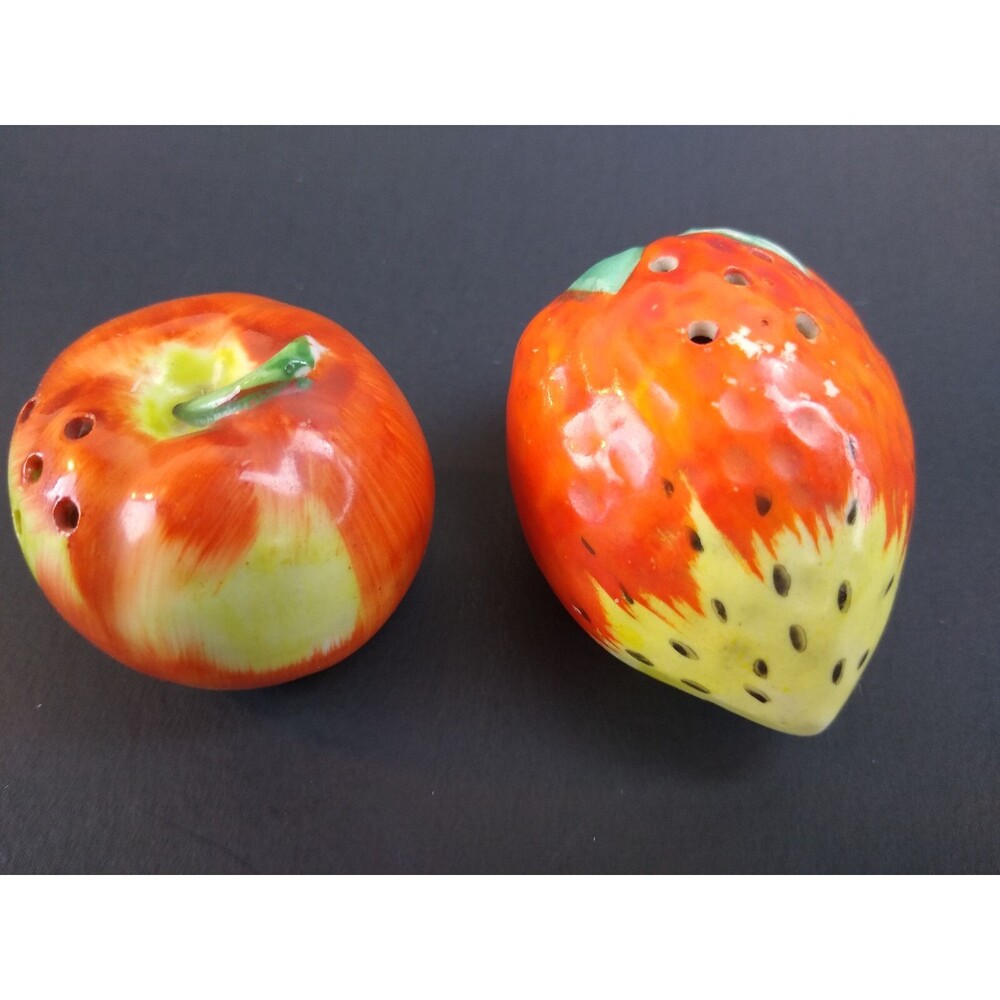 Salt And Pepper Shakers Set Ceramic Fruit Strawberry Apple Vintage Japan
